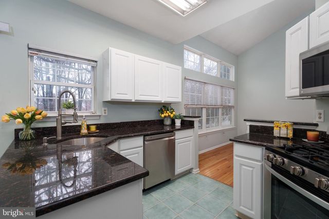 19 RIDER TER, Princeton, NJ 08540