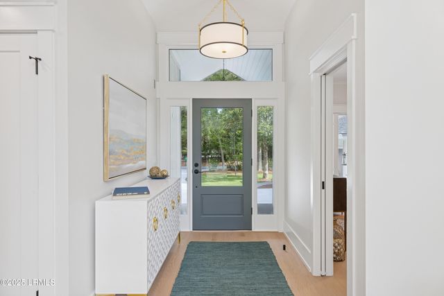 31 Governors Road, Hilton Head Island, SC 29928