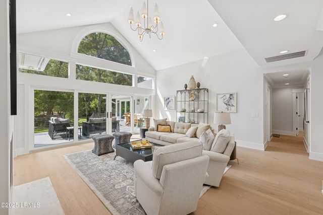 31 Governors Road, Hilton Head Island, SC 29928