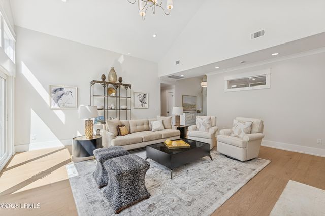 31 Governors Road, Hilton Head Island, SC 29928