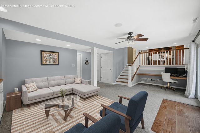 9424 Chestnut Lane, Munster, IN 46321