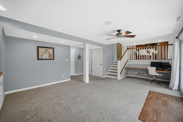 9424 Chestnut Lane, Munster, IN 46321