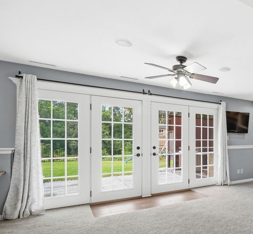 9424 Chestnut Lane, Munster, IN 46321
