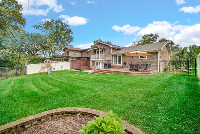 9424 Chestnut Lane, Munster, IN 46321