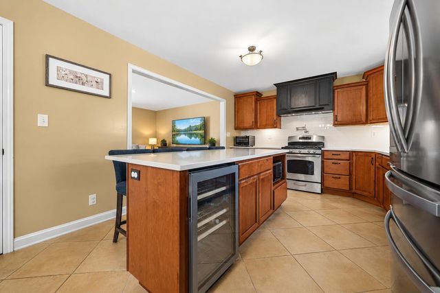 9424 Chestnut Lane, Munster, IN 46321
