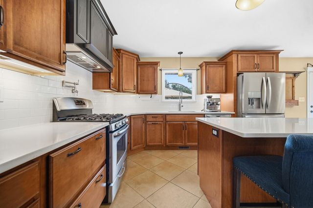 9424 Chestnut Lane, Munster, IN 46321