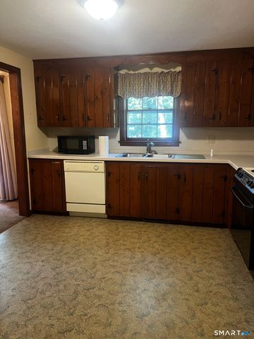 206 West Lake Avenue, Guilford, CT 06437