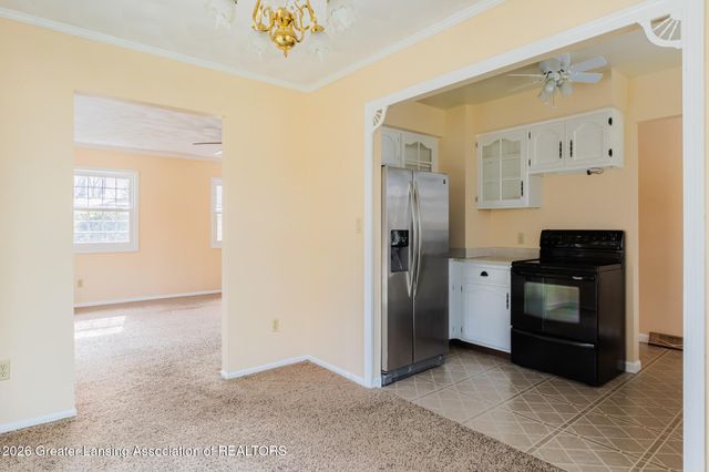 405 Gainsborough Drive, East Lansing, MI 48823