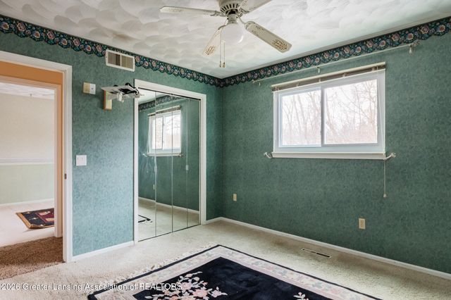 405 Gainsborough Drive, East Lansing, MI 48823