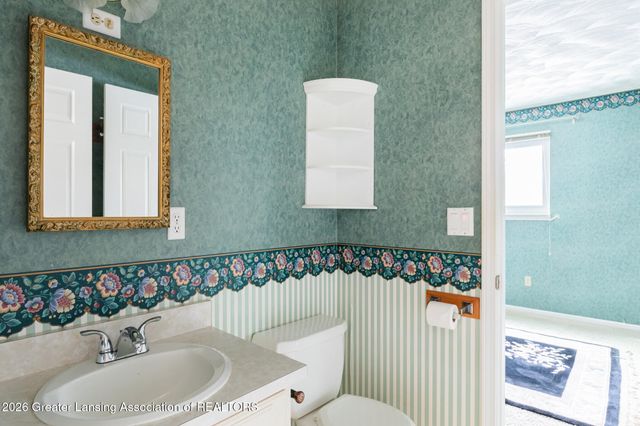 405 Gainsborough Drive, East Lansing, MI 48823