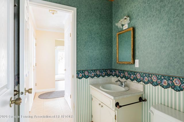 405 Gainsborough Drive, East Lansing, MI 48823