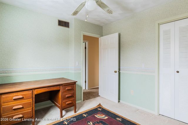 405 Gainsborough Drive, East Lansing, MI 48823