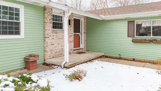405 Gainsborough Drive, East Lansing, MI 48823