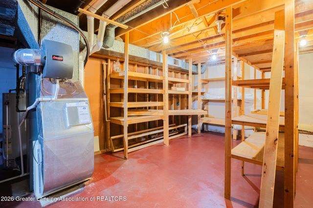 405 Gainsborough Drive, East Lansing, MI 48823