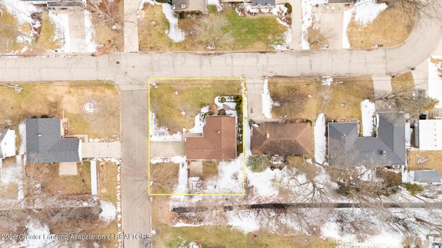 405 Gainsborough Drive, East Lansing, MI 48823