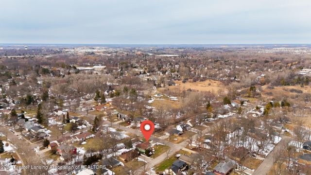 405 Gainsborough Drive, East Lansing, MI 48823