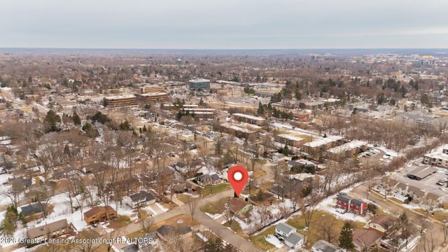 405 Gainsborough Drive, East Lansing, MI 48823