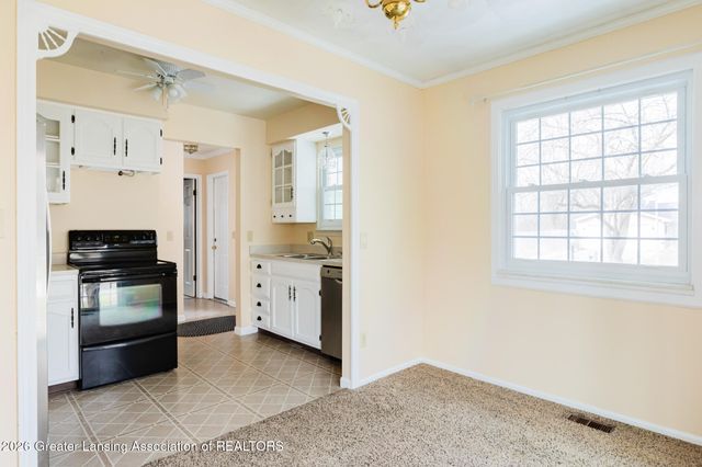 405 Gainsborough Drive, East Lansing, MI 48823