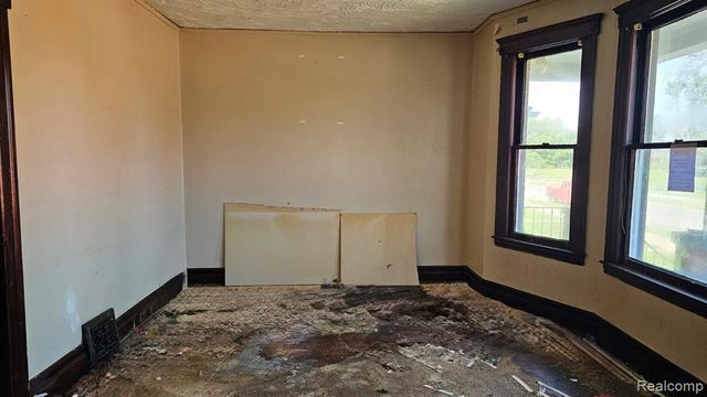 3011 Crane Street, Detroit, MI 48214