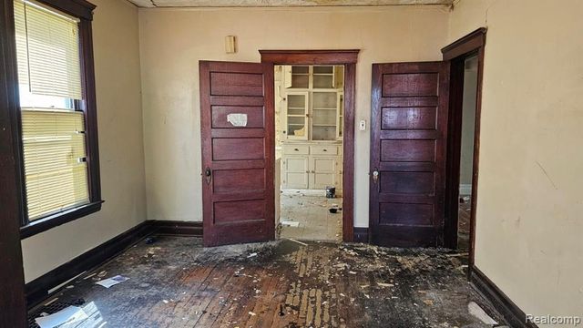 3011 Crane Street, Detroit, MI 48214