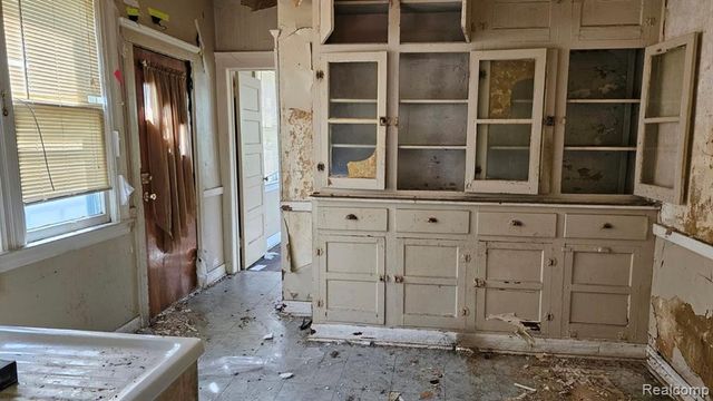 3011 Crane Street, Detroit, MI 48214