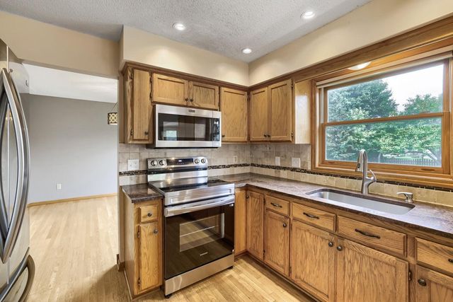 18170 87th Place N, Maple Grove, MN 55311