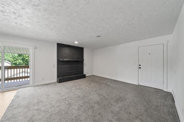 904 Twin Oaks Terrace, Harrisonville, MO 64701