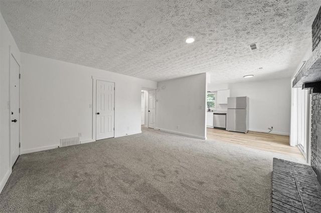 904 Twin Oaks Terrace, Harrisonville, MO 64701