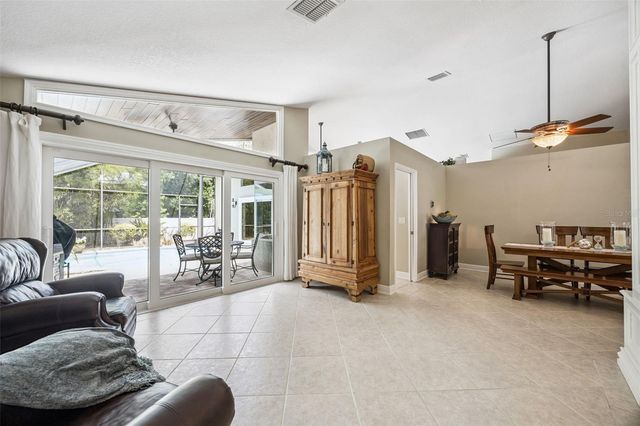 1056 NEW CASTLE LANE, Oviedo, FL 32765