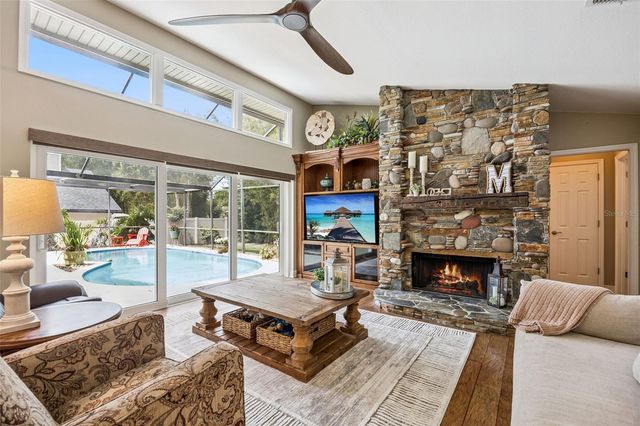 1056 NEW CASTLE LANE, Oviedo, FL 32765