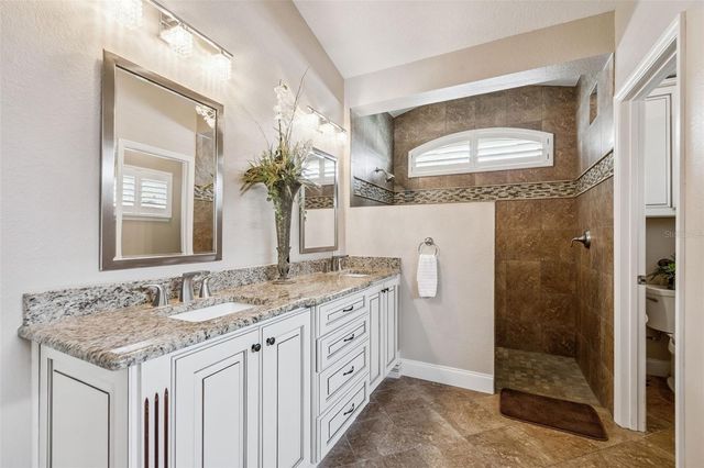 1056 NEW CASTLE LANE, Oviedo, FL 32765