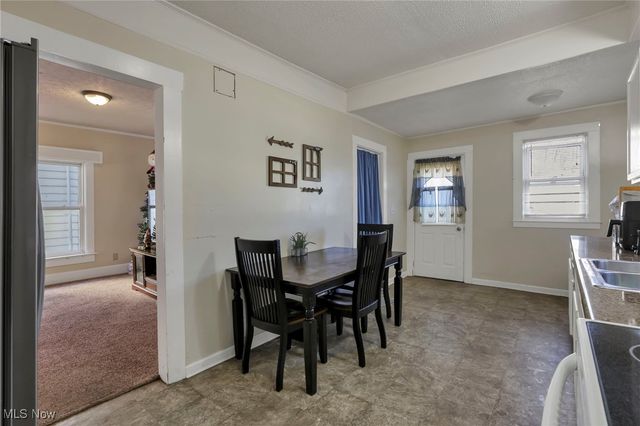 407 Seborn Avenue, Zanesville, OH 43701