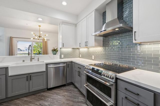 860 Meridian Bay Lane 342, Foster City, CA 94404