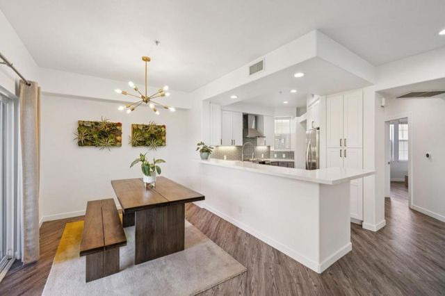 860 Meridian Bay Lane 342, Foster City, CA 94404