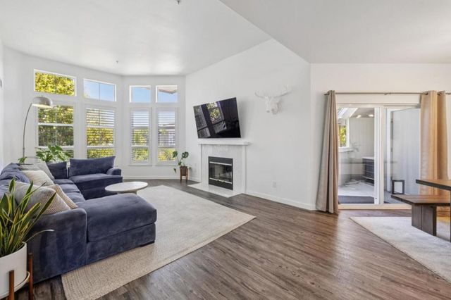 860 Meridian Bay Lane 342, Foster City, CA 94404