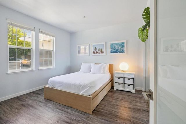 860 Meridian Bay Lane 342, Foster City, CA 94404
