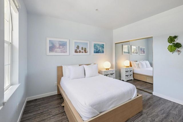 860 Meridian Bay Lane 342, Foster City, CA 94404