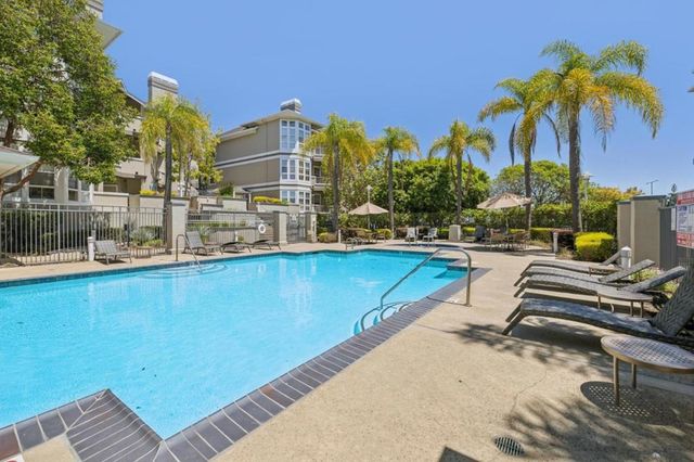 860 Meridian Bay Lane 342, Foster City, CA 94404