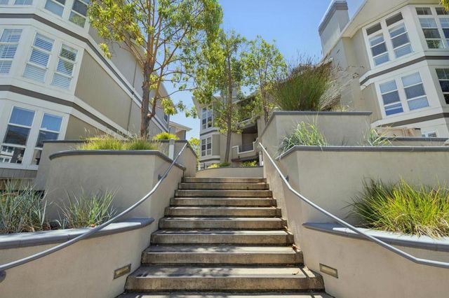860 Meridian Bay Lane 342, Foster City, CA 94404