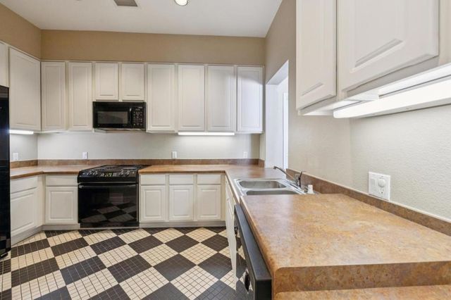 860 Meridian Bay Lane 342, Foster City, CA 94404