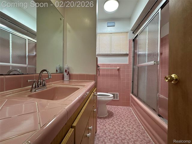 8101 Marian Street, Warren, MI 48093