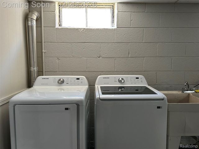 8101 Marian Street, Warren, MI 48093