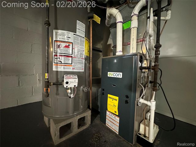 8101 Marian Street, Warren, MI 48093