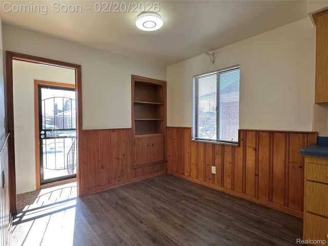 8101 Marian Street, Warren, MI 48093