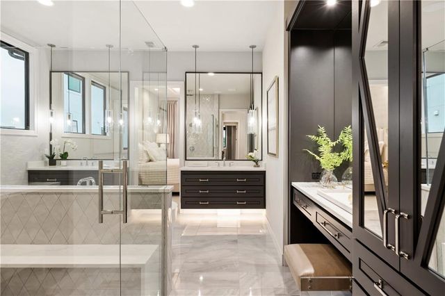 13721 Guilford Road, Leawood, KS 66224