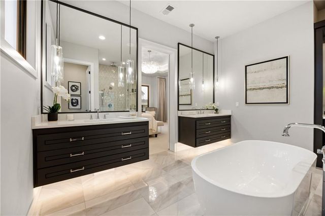 13721 Guilford Road, Leawood, KS 66224