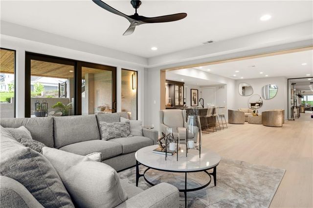 13721 Guilford Road, Leawood, KS 66224