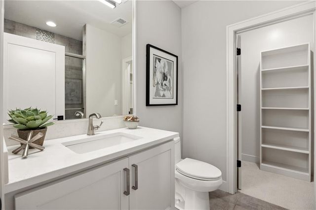 13721 Guilford Road, Leawood, KS 66224