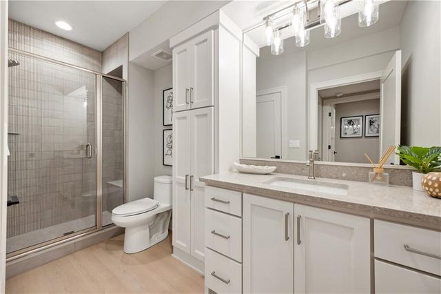 13721 Guilford Road, Leawood, KS 66224