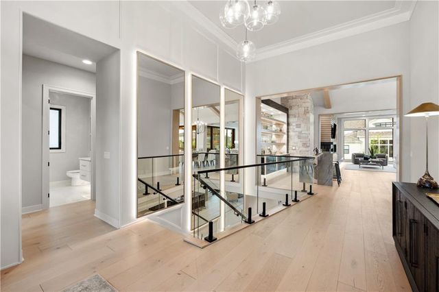 13721 Guilford Road, Leawood, KS 66224